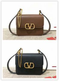 Picture of Valentino Lady Handbags _SKUfw129869193fw